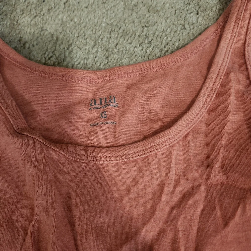 Tank Top Bundle - Picture 6 of 6